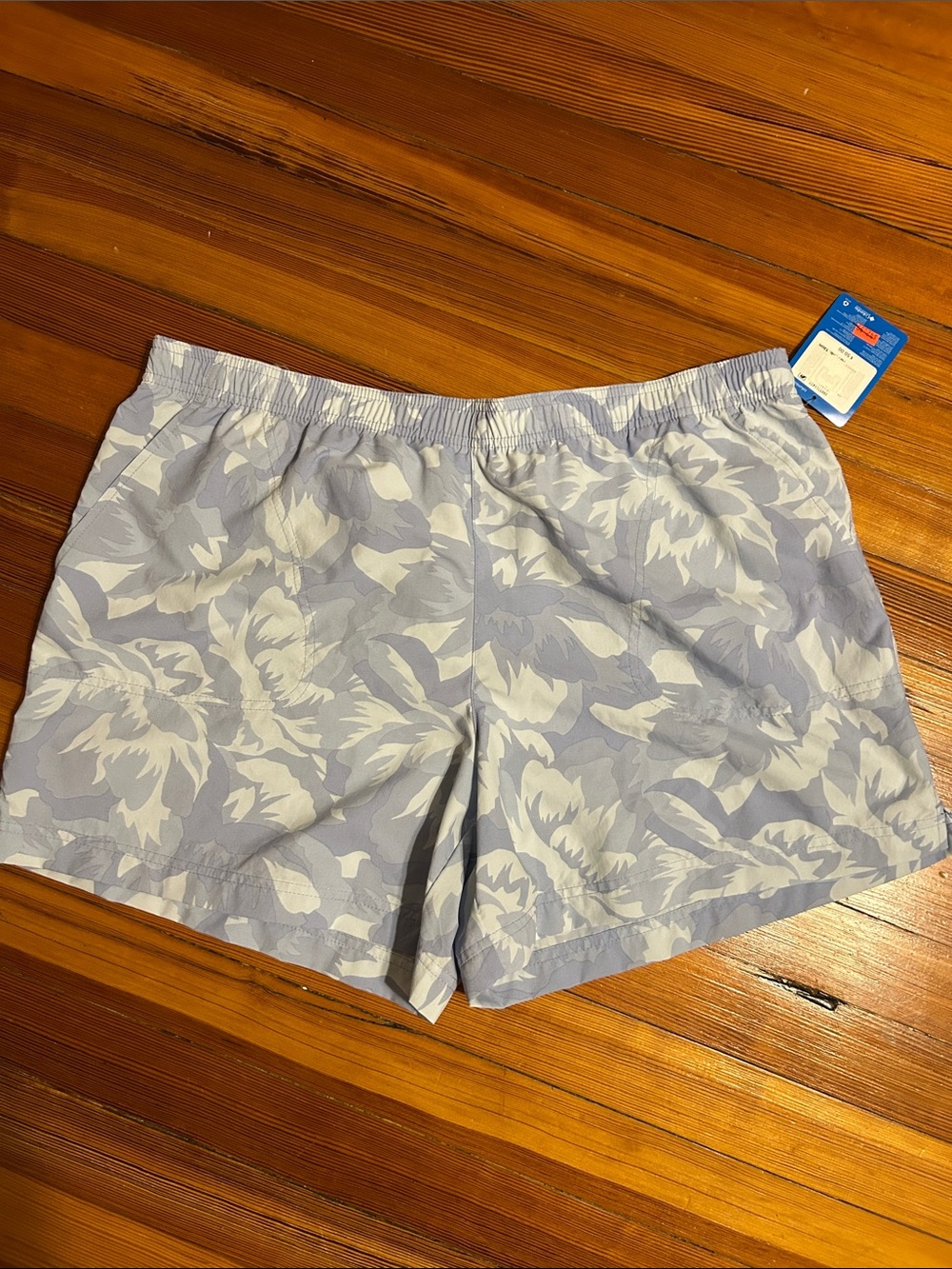 Shorts - Picture 2 of 4